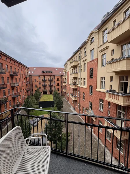Nachmieter gesucht: 3-Zimmer-Wohnung mit Balkon in Berlin-Mitte ab 01.09 — photo 1